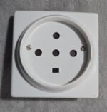 Socle de Prise 32A 3P+N+T avec Terre - Legrand 055817