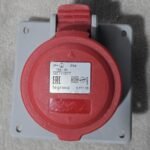 Prise Industrielle P17 16A 3P+T 380V IP44 - Legrand 555188