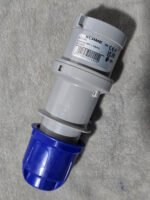 Fiche Mobile Industrielle Scame 32A 2P+T 230V IP44 - Réf 213.3233