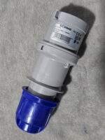 Fiche Mobile Industrielle Scame 32A 2P+T 230V IP44 - Réf 213.3233