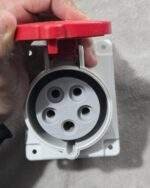 Prise Industrielle Encastrable 32A 3P+N+T IP44 - Scame 413.3267 – Image 3